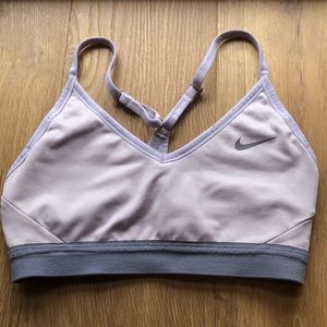 grey/pink nike sports bra